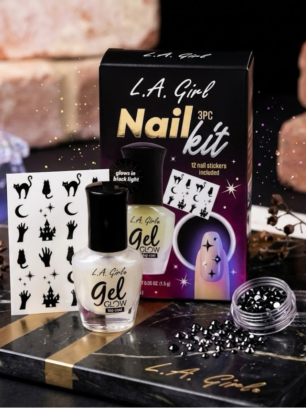 NEW L.A. Girl Nail Kit Black Light Glow  Spooky Halloween